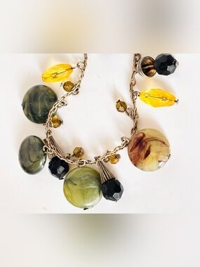 🌷5/25$ vintage Claire's charm necklace featuring an earthy boho palette